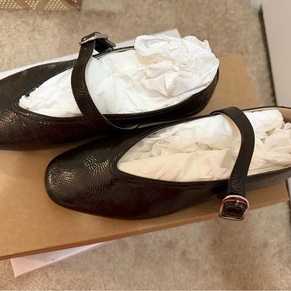 Le Monde Beryl Women's Black Loafers - Picture 2 of 5